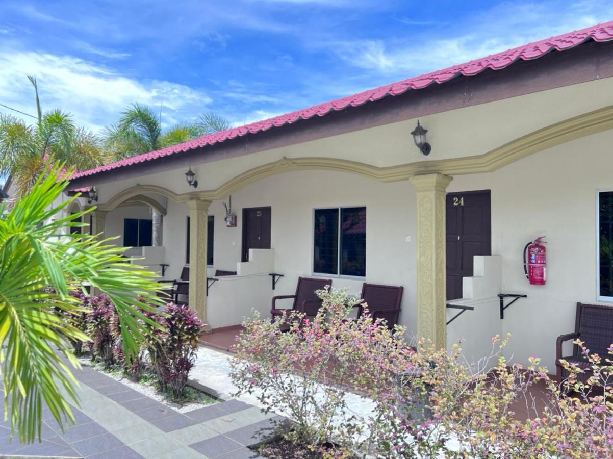Dhania Cenang Beach Motel Pantai Cenang (Langkawi) Exterior foto