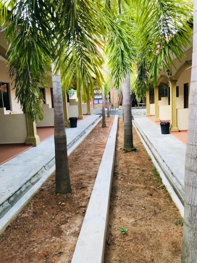 Dhania Cenang Beach Motel Pantai Cenang (Langkawi) Exterior foto