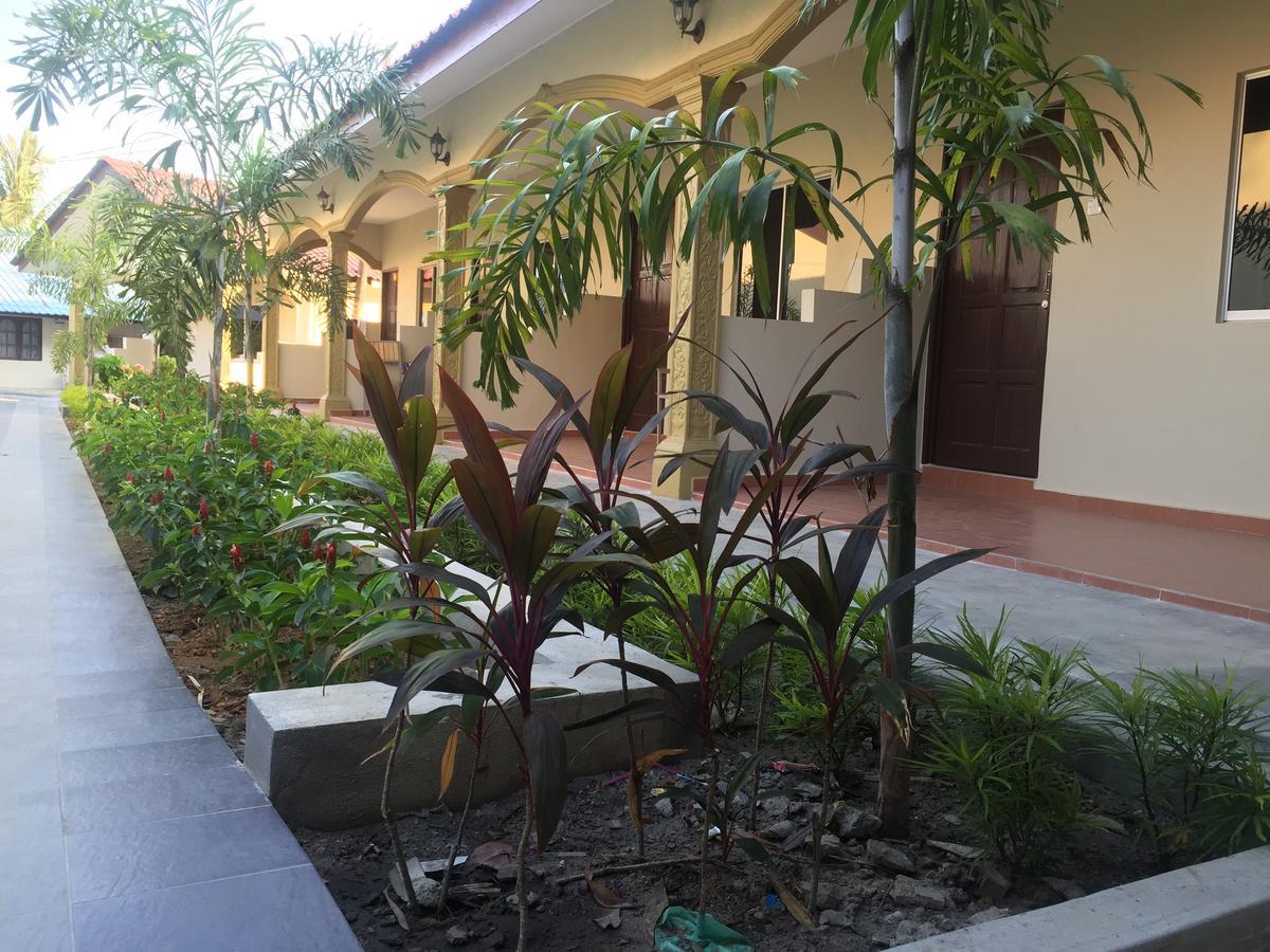 Dhania Cenang Beach Motel Pantai Cenang (Langkawi) Exterior foto