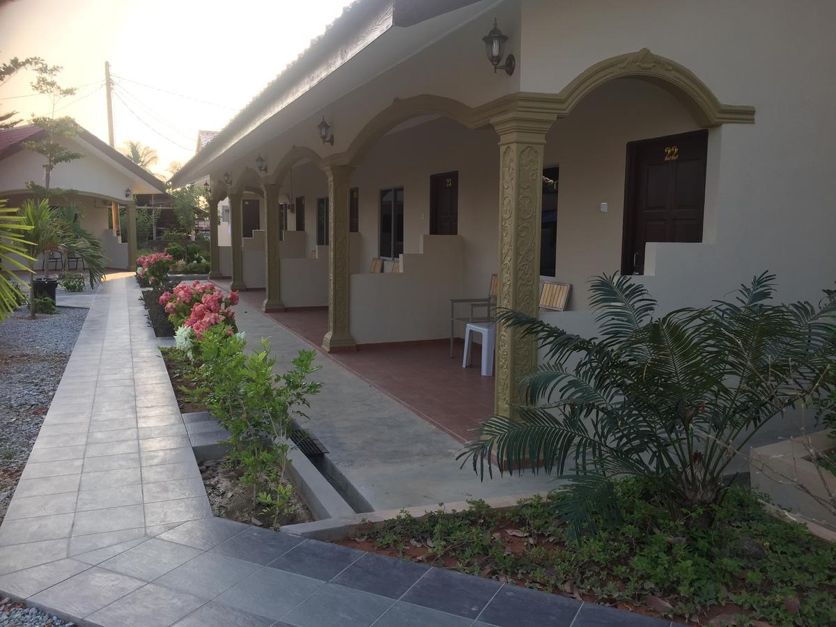 Dhania Cenang Beach Motel Pantai Cenang (Langkawi) Exterior foto